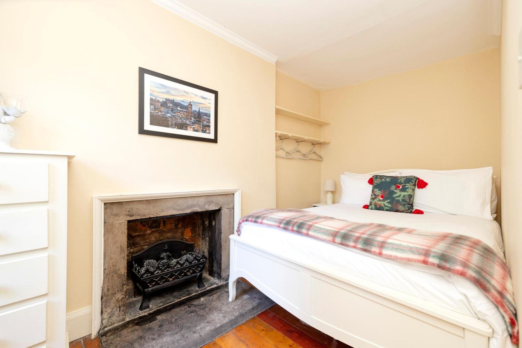 Joivy Beautiful Apartment, Private Garden, Calton Hill Edinburgh Exterior foto