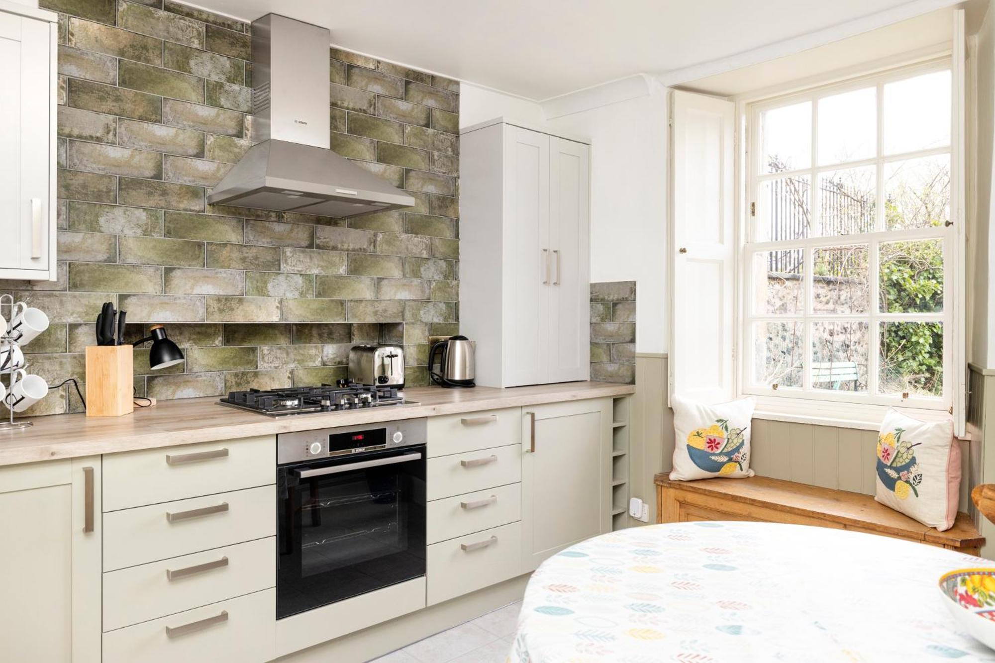 Joivy Beautiful Apartment, Private Garden, Calton Hill Edinburgh Exterior foto